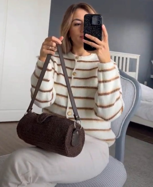 How to Crochet A Season Favorite Cylinder Bag