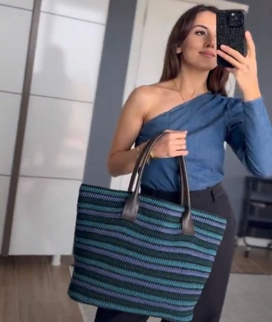 How to Crochet A Multi Colored Tote Bag