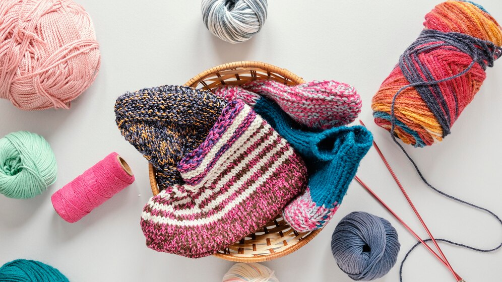 Using Yarn Using Variegated Yarn: Tips for Working with Multicolored Skeins – Sensy